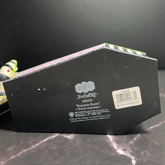 Jim Shore BeetleJuice Black and White Accent Decor Box - Picture 8 of 8